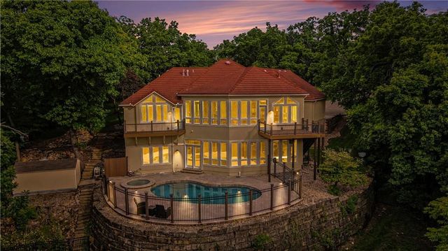 2210 SW Opossum Hollow Road, Blue Springs, MO 64015