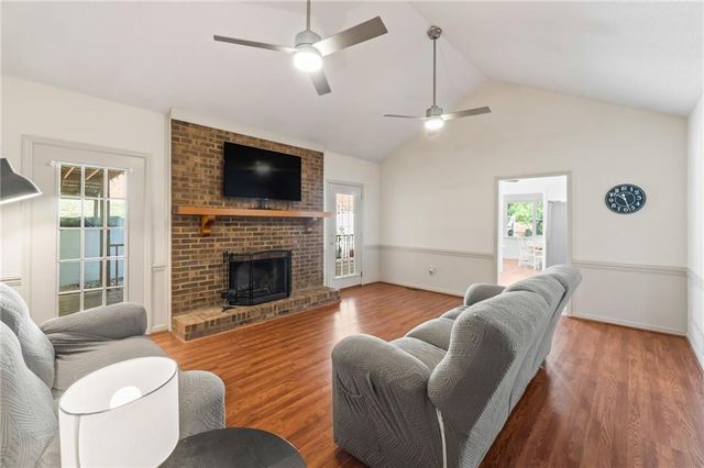 725 Nix Drive, Gainesville, GA 30501