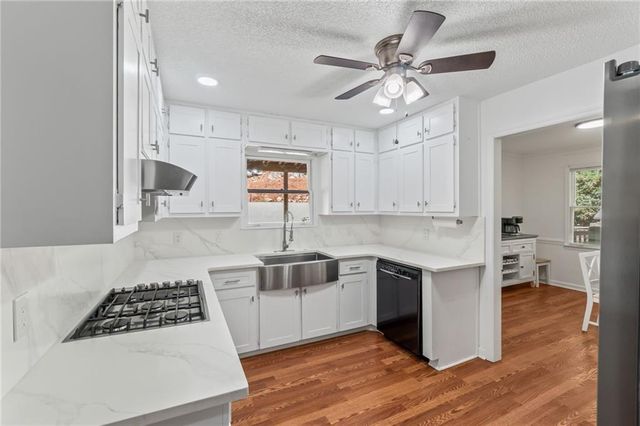 725 Nix Drive, Gainesville, GA 30501