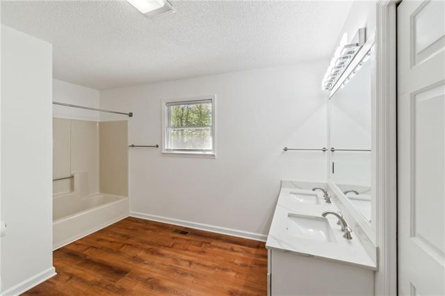 725 Nix Drive, Gainesville, GA 30501