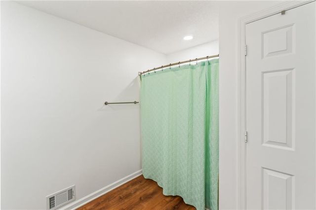 725 Nix Drive, Gainesville, GA 30501