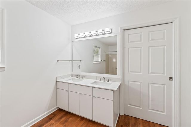725 Nix Drive, Gainesville, GA 30501