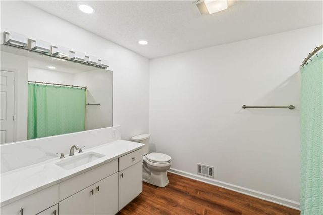 725 Nix Drive, Gainesville, GA 30501