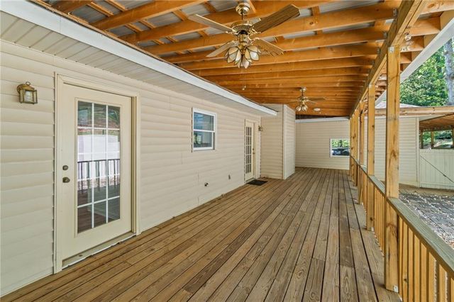725 Nix Drive, Gainesville, GA 30501
