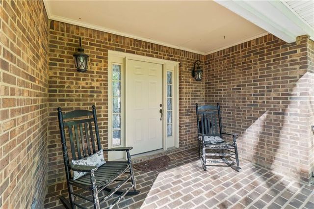 725 Nix Drive, Gainesville, GA 30501