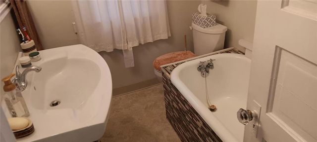 408 E Garfield Ave, New Castle, PA 16105