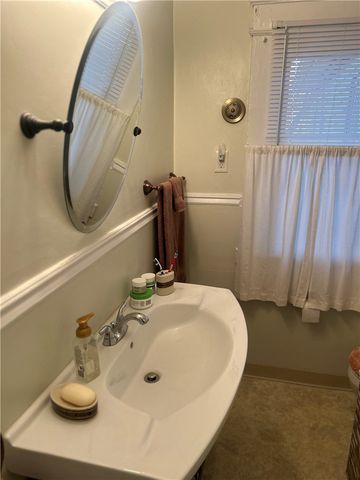 408 E Garfield Ave, New Castle, PA 16105