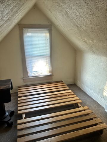408 E Garfield Ave, New Castle, PA 16105