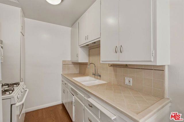 1643 N Formosa Avenue 5, Los Angeles, CA 90046