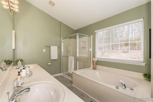 1546 Hunters Meadow Drive, O'fallon, MO 63366