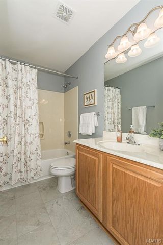 1546 Hunters Meadow Drive, O'fallon, MO 63366