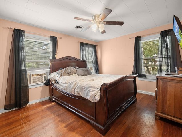 608 N Ross St, Kerrville, TX 78028