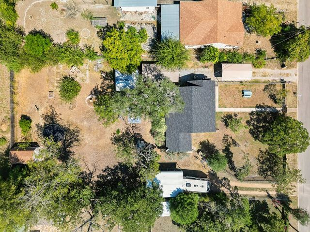 608 N Ross St, Kerrville, TX 78028