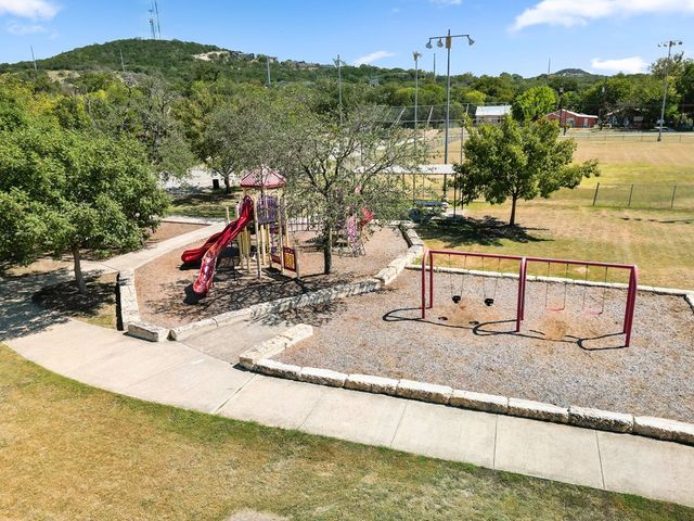 608 N Ross St, Kerrville, TX 78028