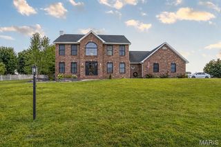 5220 Foxglove Lane, Godfrey, IL 62035