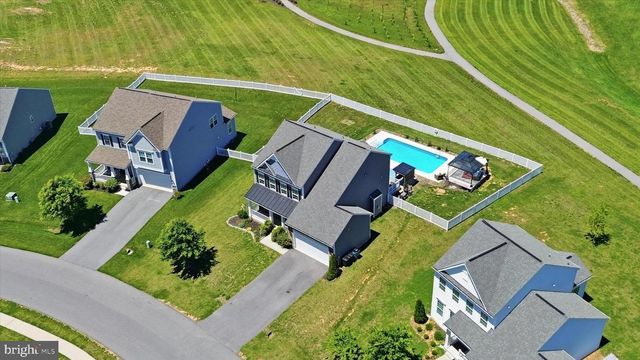 9354 DRUMMAN DR, Hagerstown, MD 21740