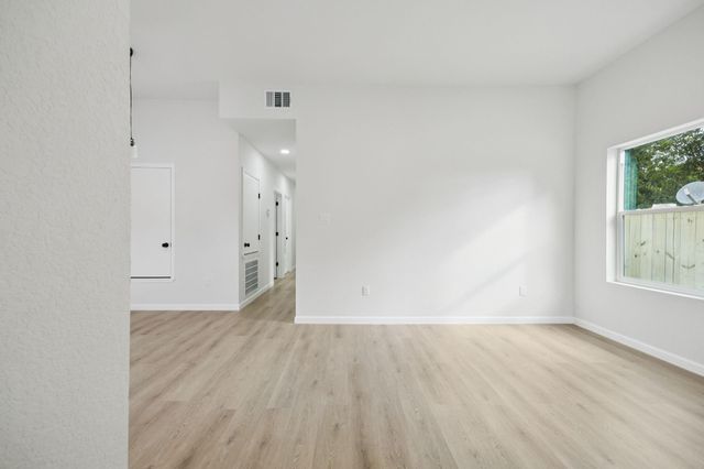 303 Cartersville Street, Houston, TX 77029