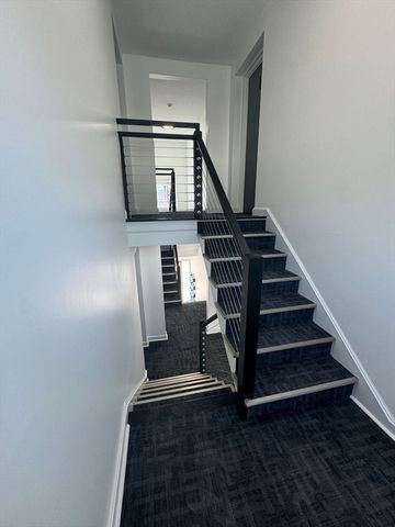 181 School 5, Waltham, MA 02451