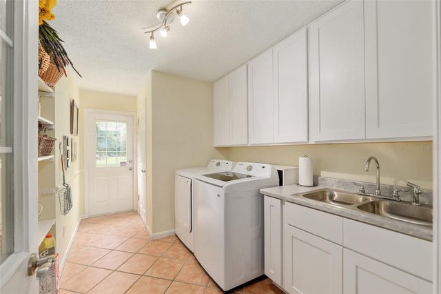 12832 SW 14TH AVENUE, Newberry, FL 32669