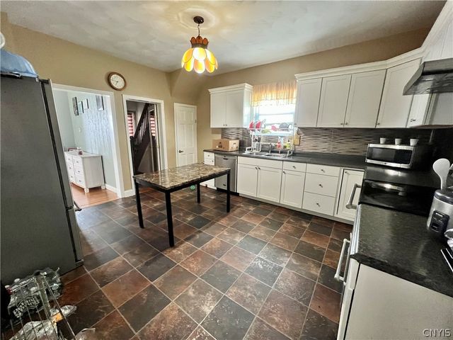 1018 Morris, Utica, NY 13501