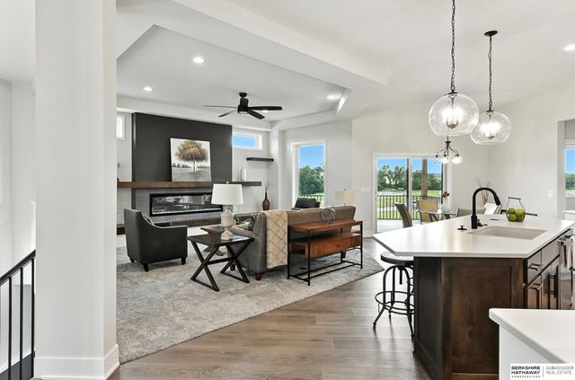 11113 S 98th Street, Papillion, NE 68046