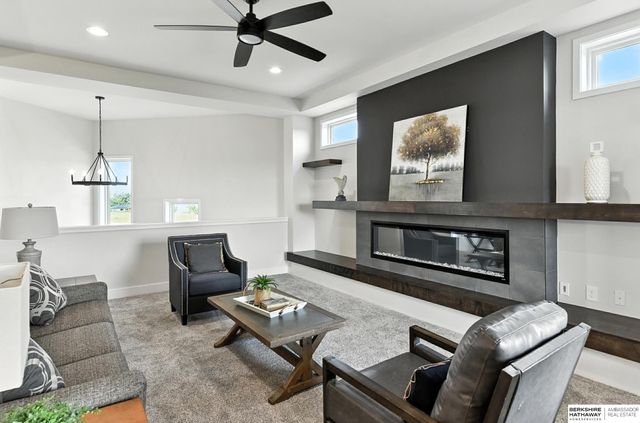 11113 S 98th Street, Papillion, NE 68046