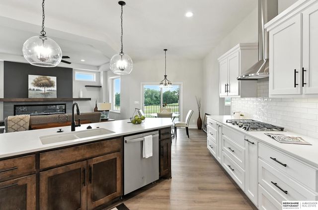 11113 S 98th Street, Papillion, NE 68046