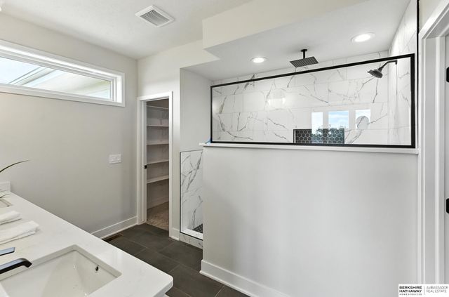 11113 S 98th Street, Papillion, NE 68046