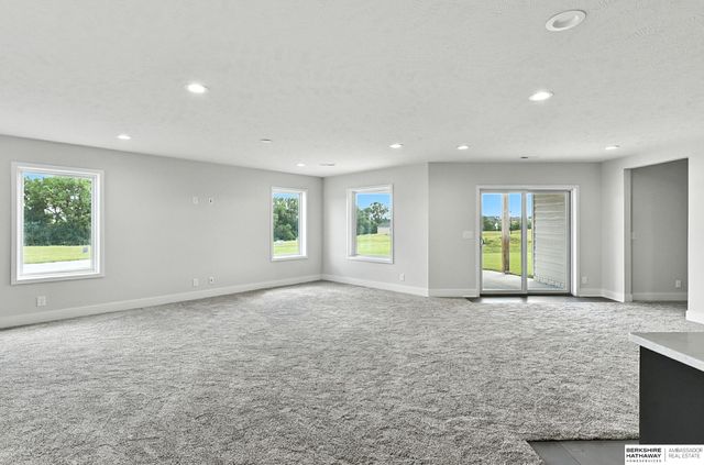 11113 S 98th Street, Papillion, NE 68046