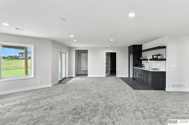 11113 S 98th Street, Papillion, NE 68046