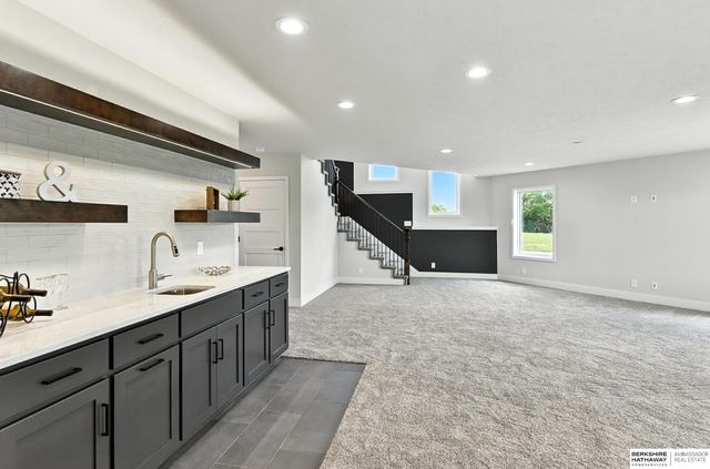 11113 S 98th Street, Papillion, NE 68046