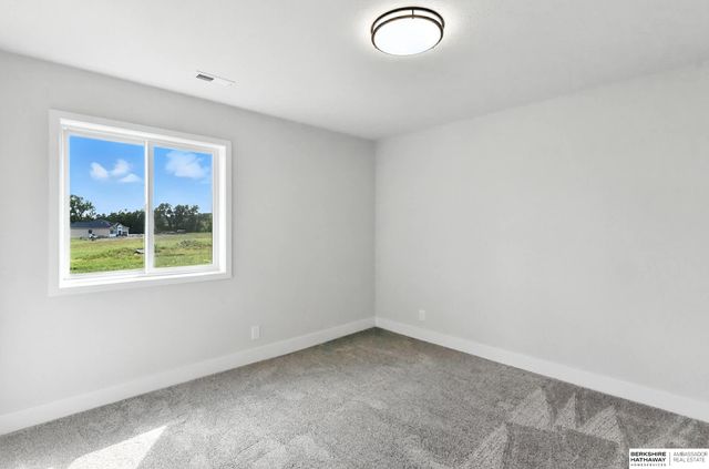 11113 S 98th Street, Papillion, NE 68046