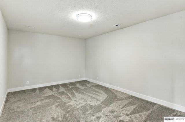 11113 S 98th Street, Papillion, NE 68046