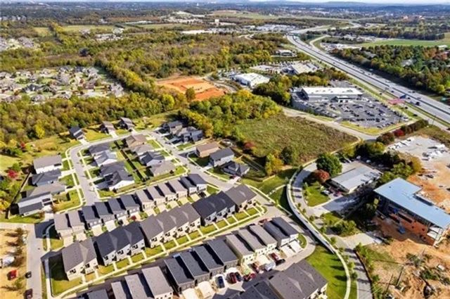 2172 W Million Lane, Fayetteville, AR 72704