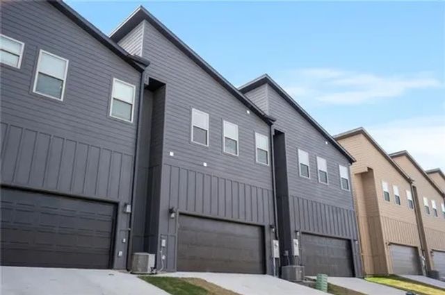 2172 W Million Lane, Fayetteville, AR 72704