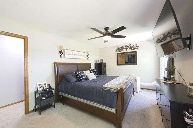 927 Lone Tree Lane, Prairie Du Sac, WI 53578
