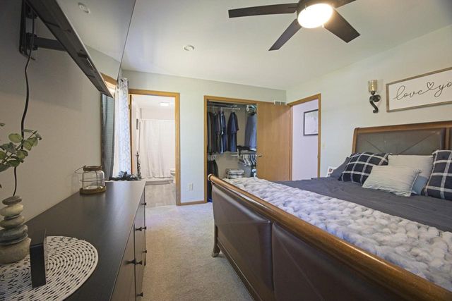 927 Lone Tree Lane, Prairie Du Sac, WI 53578