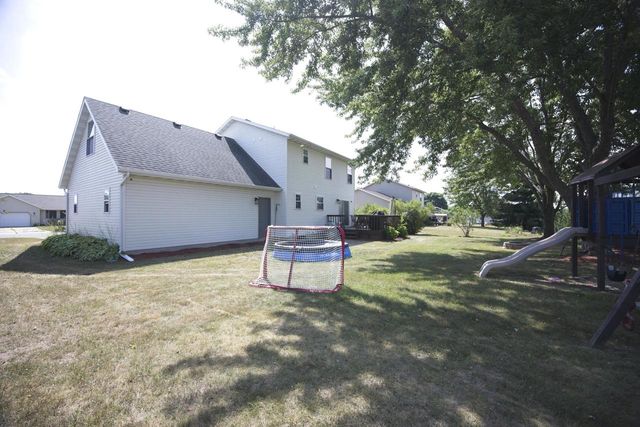 927 Lone Tree Lane, Prairie Du Sac, WI 53578