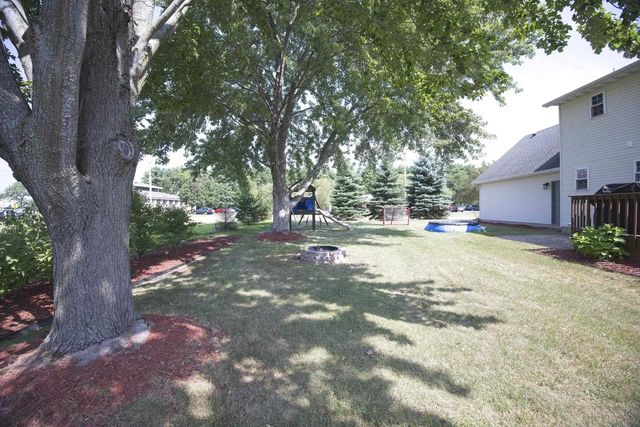 927 Lone Tree Lane, Prairie Du Sac, WI 53578