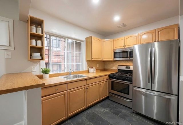 1189 Grant Avenue 3, Bronx, NY 10456