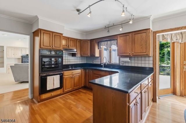7 Bromleigh Way, Morris Twp., NJ 07950