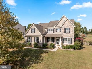 105 BRIDLE PATH LN, Coatesville, PA 19320