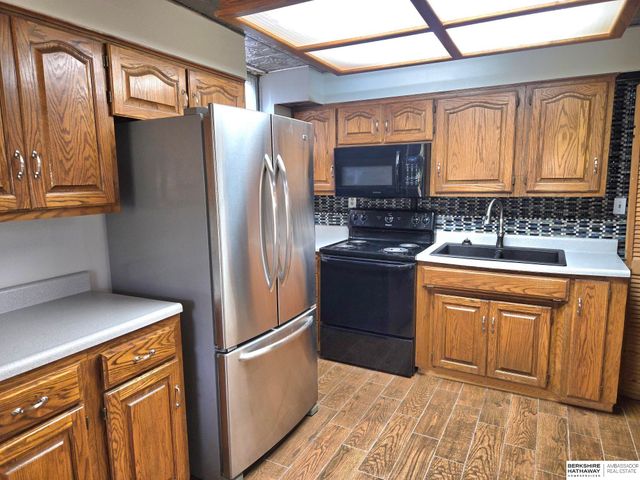 9121 Washington Street, Omaha, NE 68127