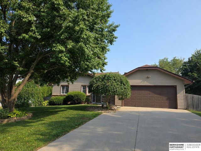 9121 Washington Street, Omaha, NE 68127
