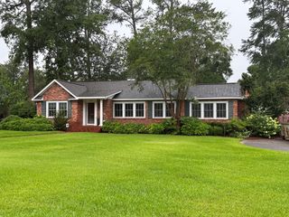209 Hazelwood, Dothan, AL 36303