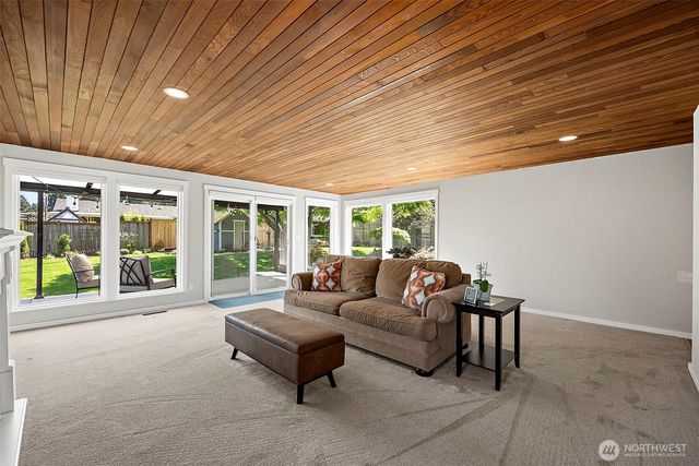 30022 6th Avenue SW, Federal Way, WA 98023