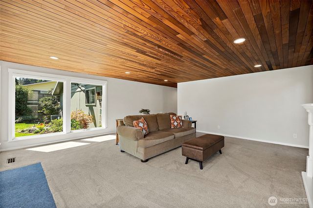 30022 6th Avenue SW, Federal Way, WA 98023