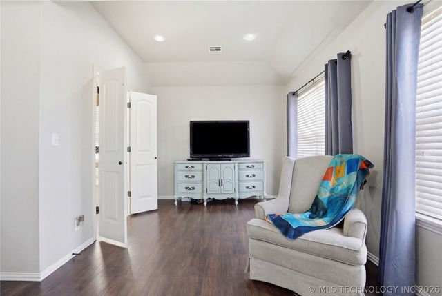 11806 S Primrose Street, Jenks, OK 74037