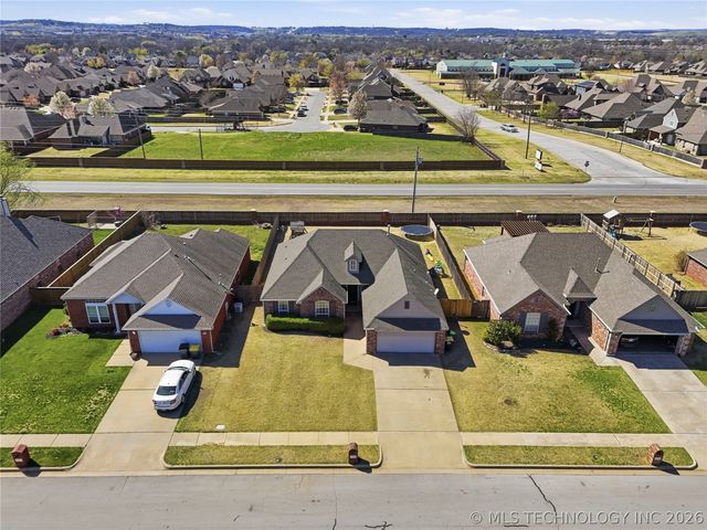 11806 S Primrose Street, Jenks, OK 74037