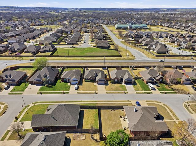 11806 S Primrose Street, Jenks, OK 74037